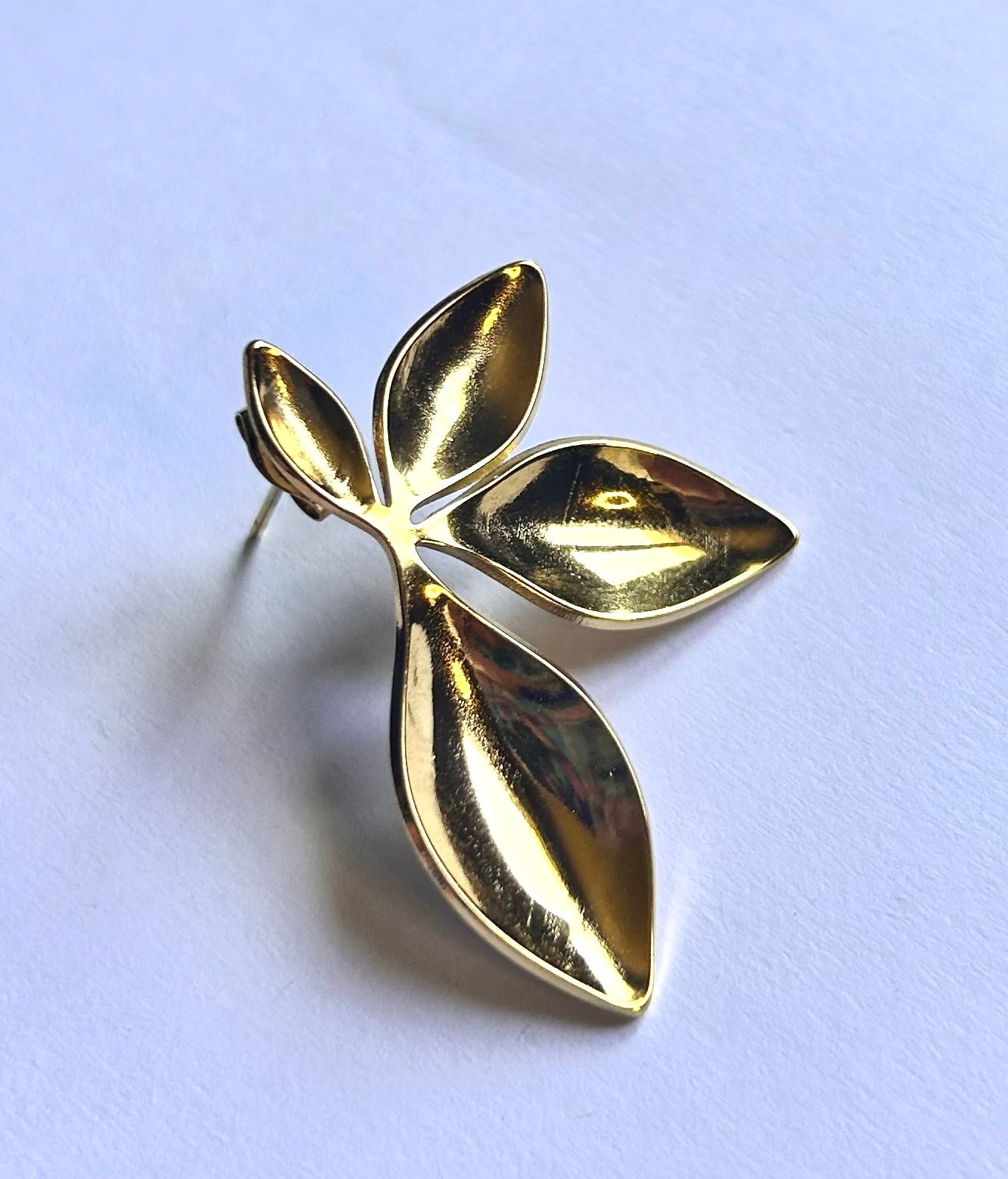 Gold leaf statement earrings – Elegantano jewellery