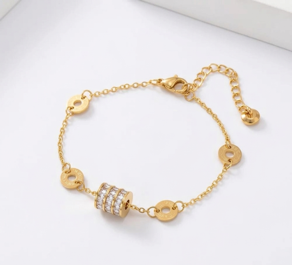 Luna Circle Bracelet